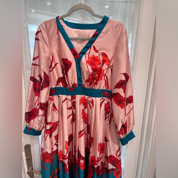 Ted Baker Dresses & Skirts - Floral Ted Baker dress